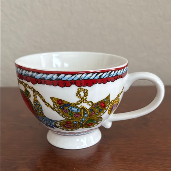 Love Red and Gold Teacup Set - Picture 10 of 14